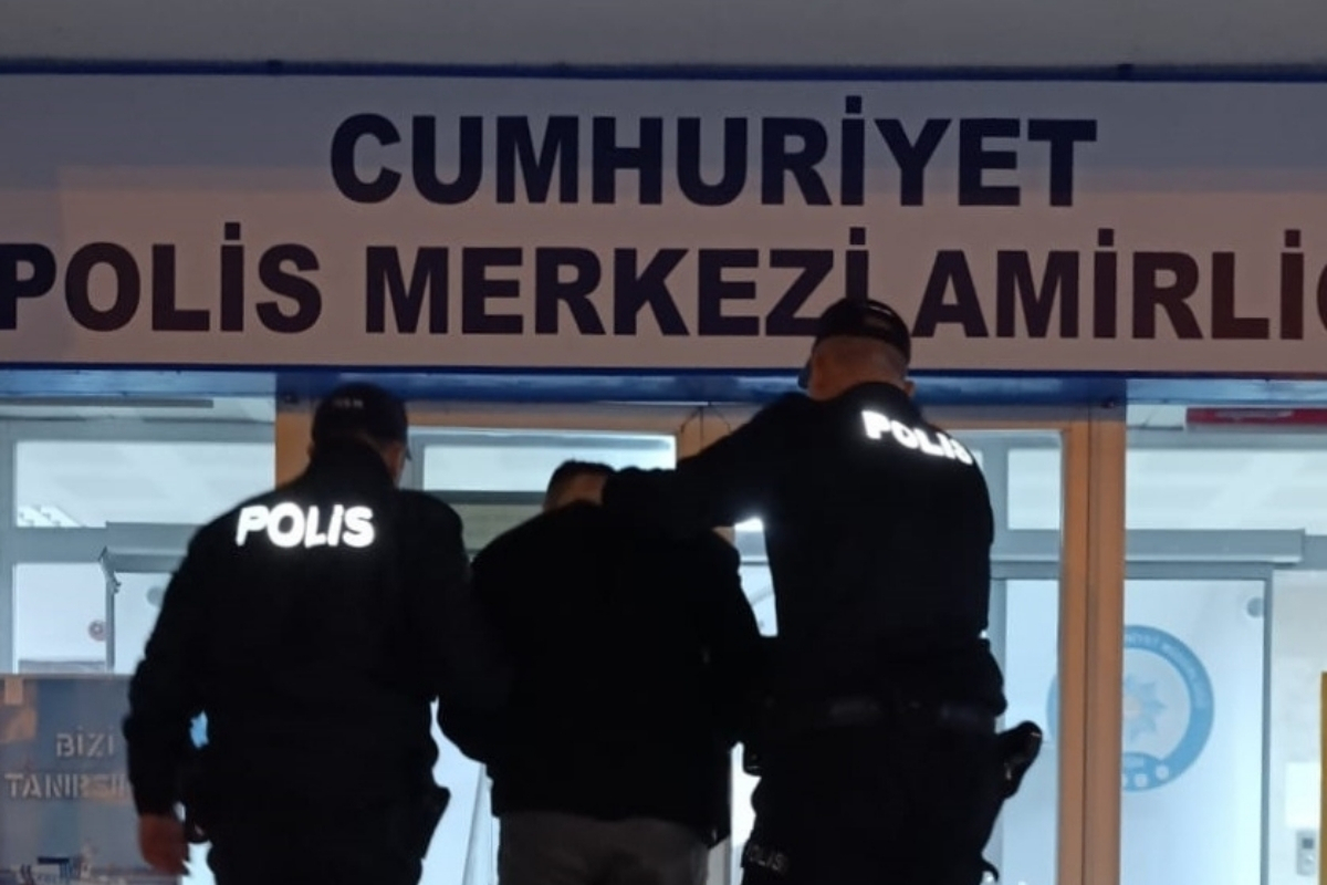 Tekirdağ'da fabrikadan bakır kablo çaldığı iddia edilen 4 zanlı tutuklandı