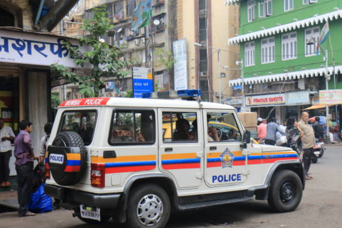 Hindistan'da ATM'lere para taşıyan aracın soyulmasıyla ilgili 7 şüpheli gözaltına alındı