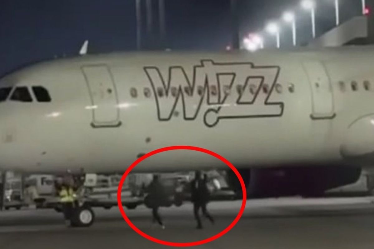 Köln'de havalimanında iki yolcu kaçırdıkları uçağı apronda el sallayarak durdurmaya çalıştı