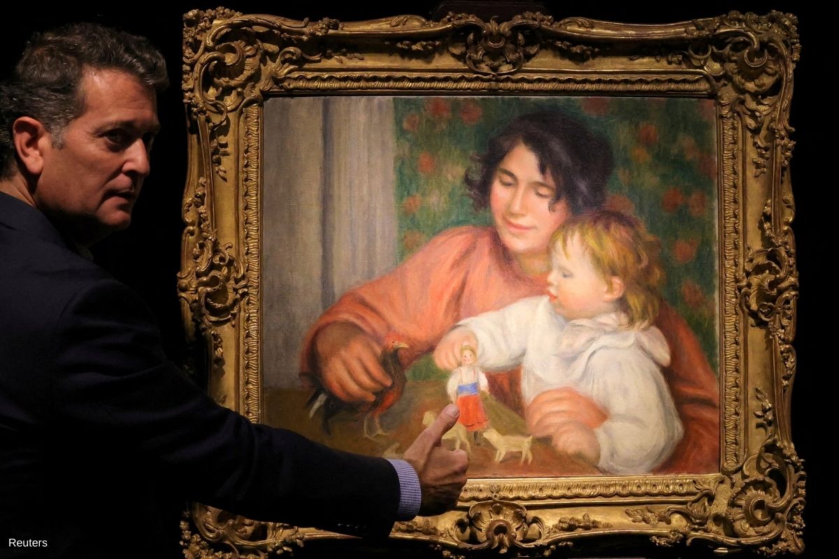 Pierre-Auguste Renoir'ın daha önce hiç sergilenmemiş tablosu Paris’teki müzayedede 1,8 milyon euroya satıldı