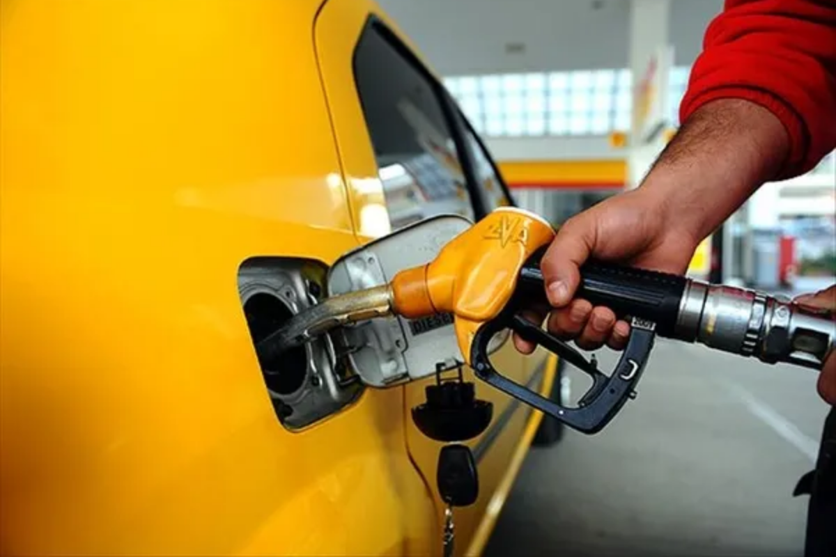Motorin ve benzin fiyatlarında çifte indirim