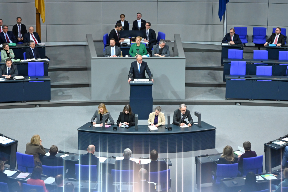 Almanya'nın yüksek borç öngören 2026 bütçesi mecliste onaylandı