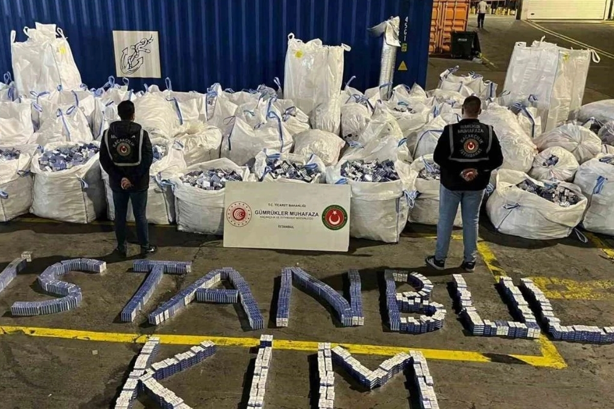 Ambarlı Limanı'nda piyasa değeri 94 milyon lira olan 394 bin paket kaçak sigaraya el konuldu