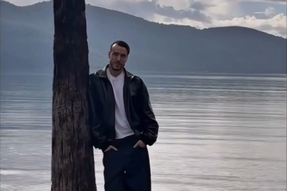 Yeni yaşına Akyaka'da giren Cem Adrian'dan duygusal yeni yaş mesajı