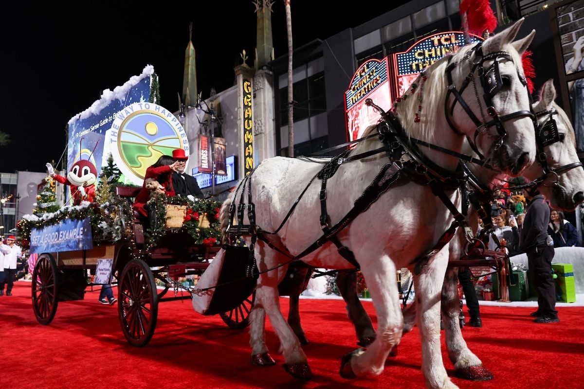 Los Angeles’ta 93'üncü Hollywood Noel Geçit Töreni düzenlendi