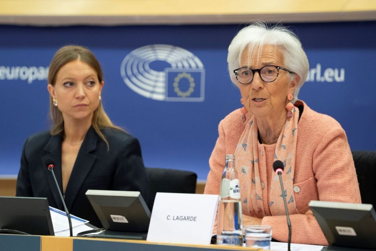 Avrupa Merkez Bankası, enflasyonun yüzde 2'lik hedefinde kalmasını bekliyor