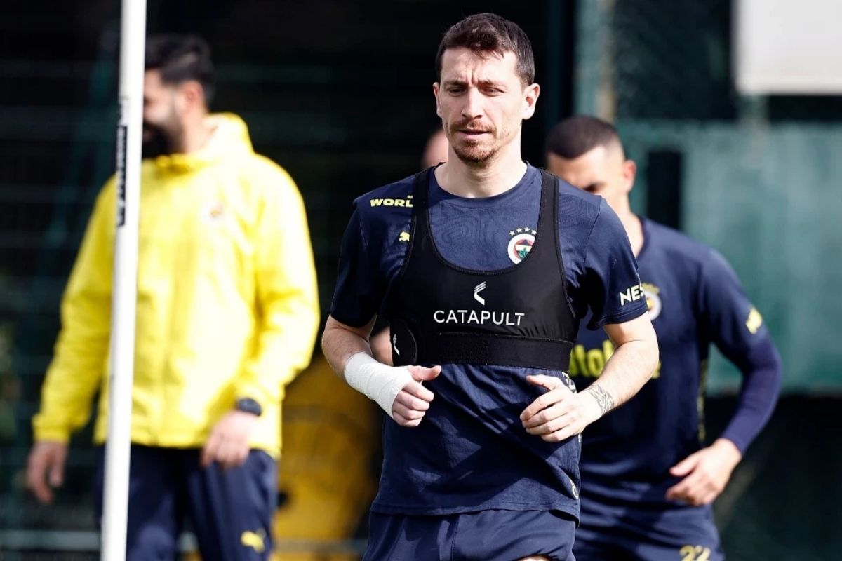 PDFK derbi cezalarını açıkladı, Fenerbahçeli futbolcu Mert Hakan Yandaş'a 3 maç men cezası verildi