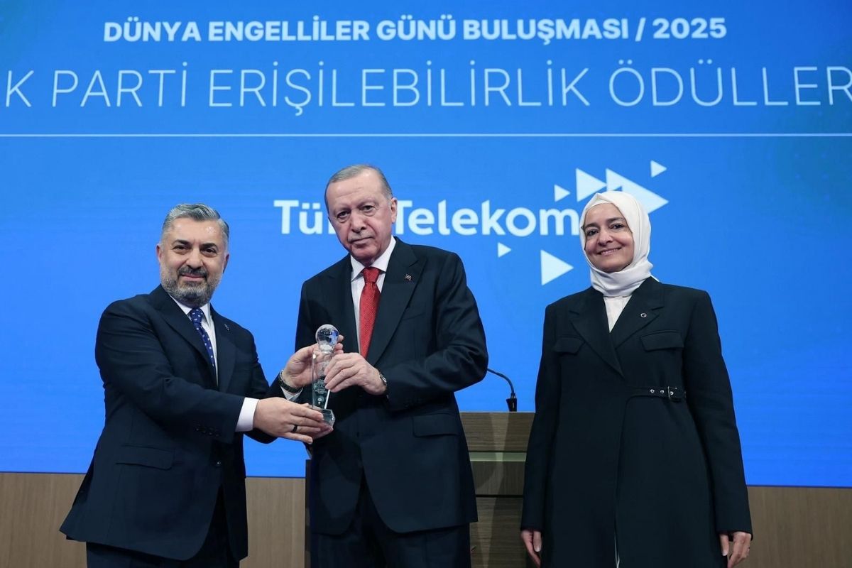 Engelsiz Türkiye Yüzyılı Dünya Engelliler Günü Buluşması'nda Türk Telekom'a 'Dijital Erişilebilirlik' ödülü
