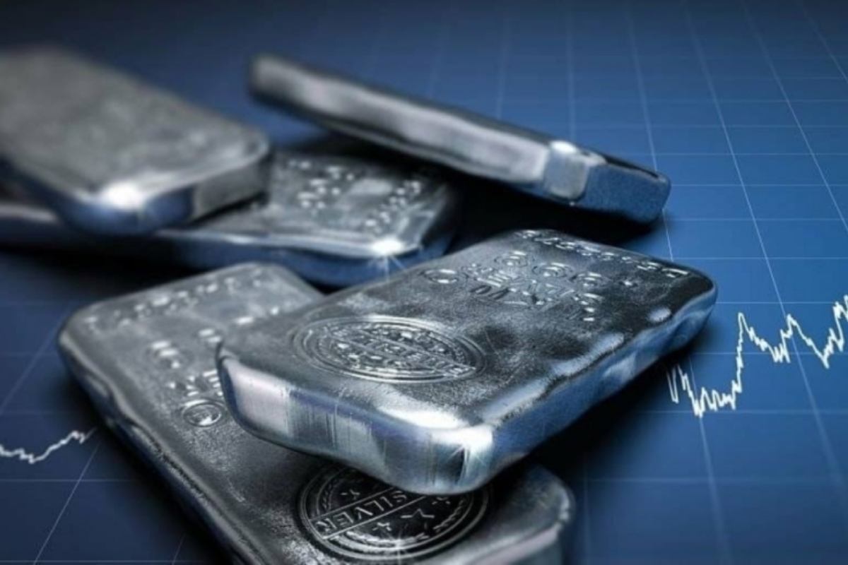 Gümüşte kâr satışları hızlandı, fiyatlar rekor seviyenin ardından geriledi