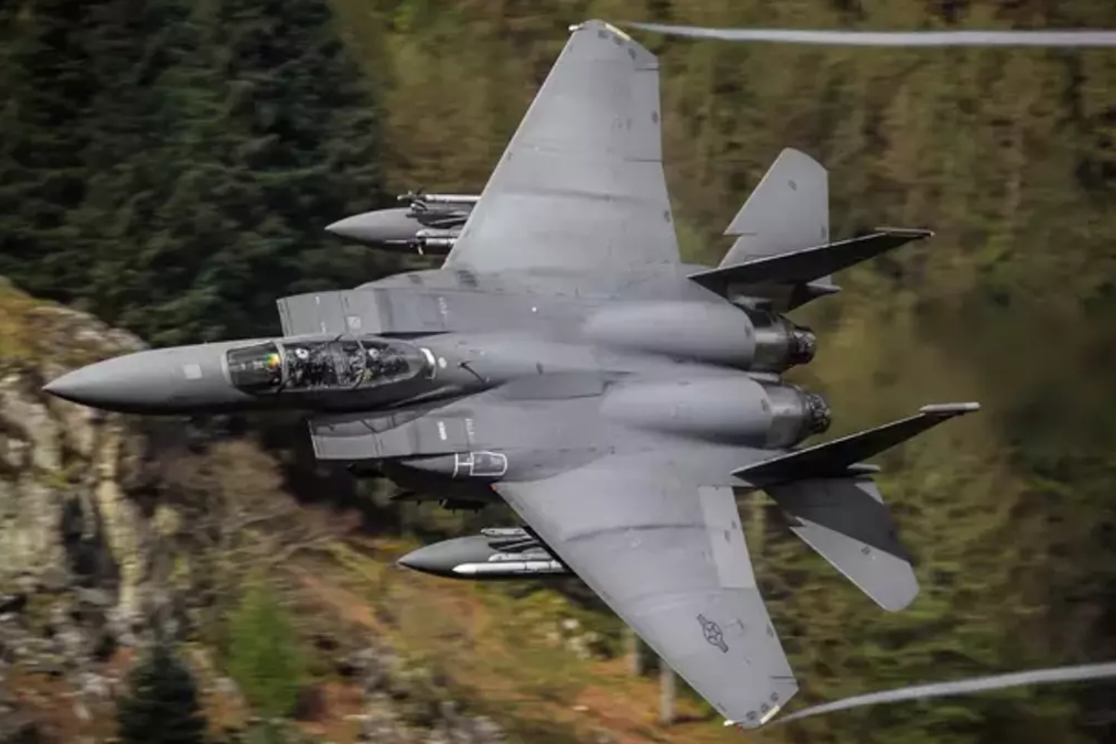 Japonya, Çin'e ait uçakları uluslararası sularda Japon F-15'lerine radar kilidi atmakla suçladı