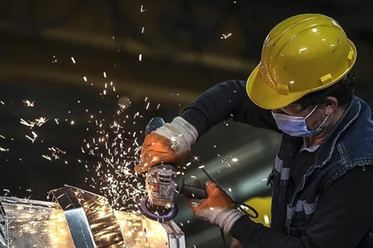 Almanya'da sanayi üretimi ekimde beklentinin üzerinde arttı