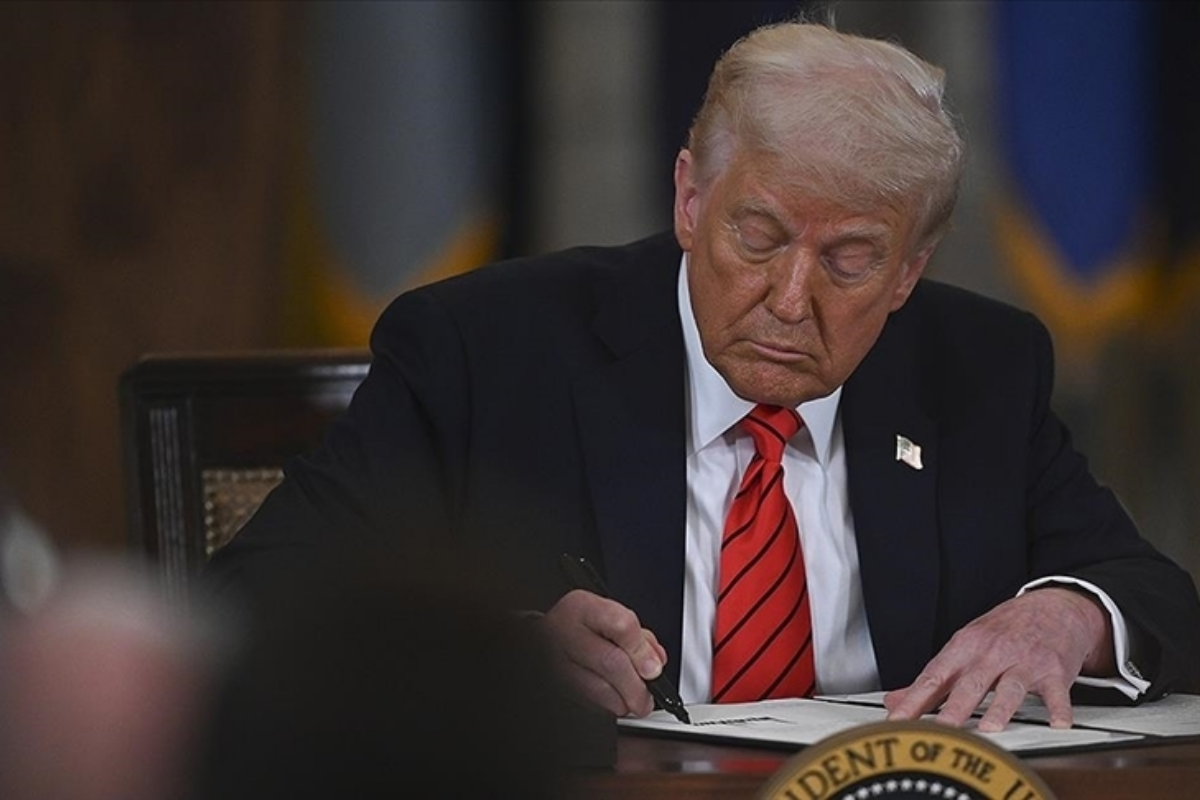 Trump tek yapay zeka kural kitabı olmasına yönelik kararname çıkaracağını duyurdu