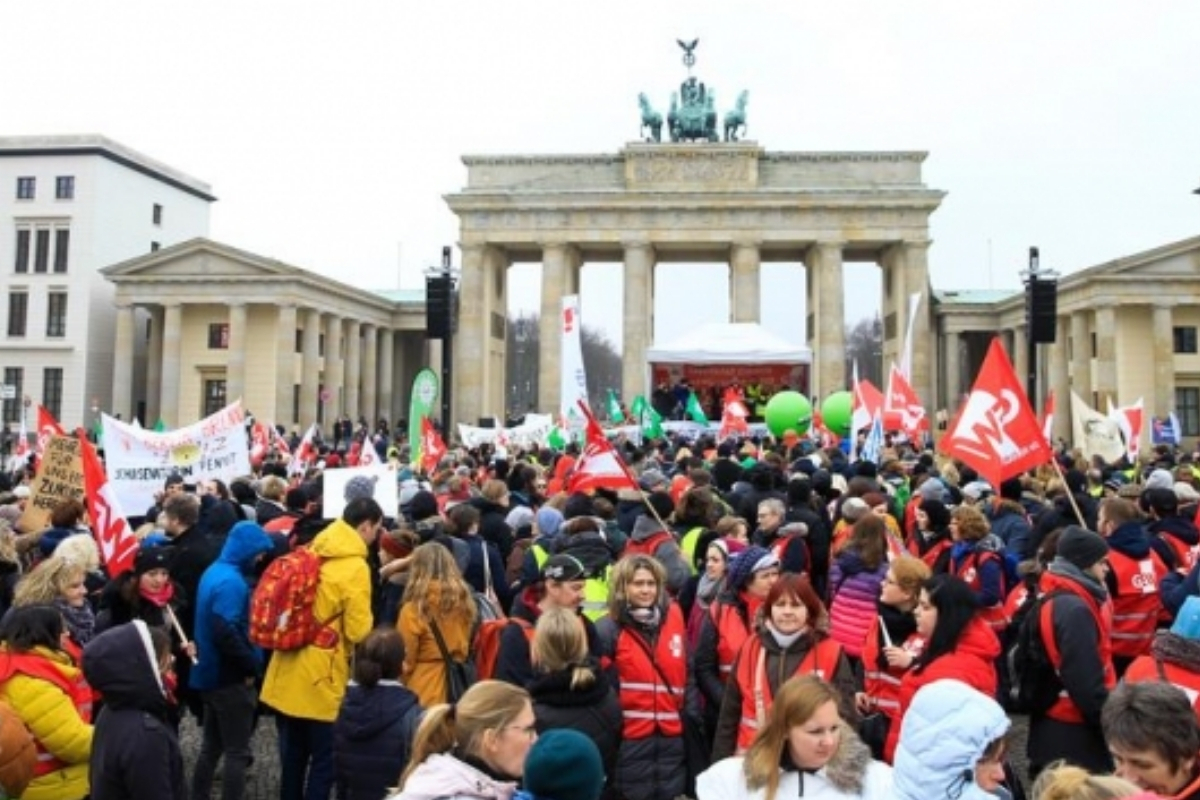 Almanya'da kamu çalışanları 18 Aralık’ta Berlin’de uyarı grevine gidecek