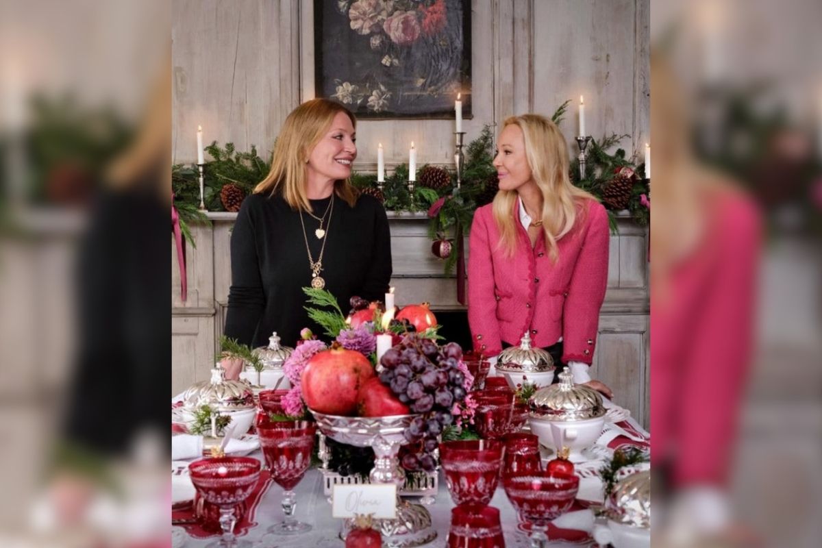 Caroline Koç'tan kurucusu olduğu marka için Bettina Machler'le poz verdi