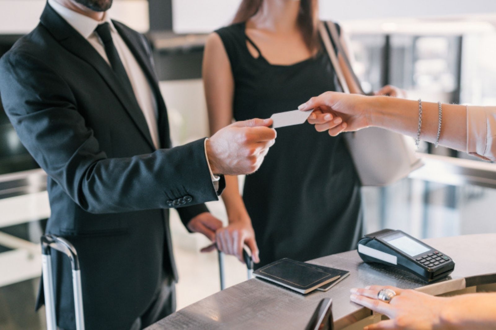 Otel, pansiyon, apart ve günübirlik daireler gibi konaklama yerlerinde kimlik fotokopisi uygulaması KVKK nedeniyle sona erdi