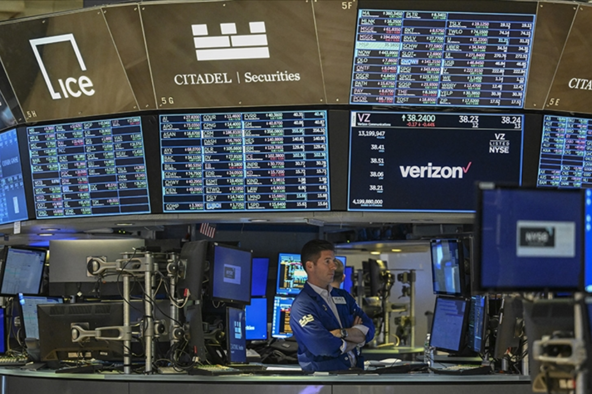 Küresel piyasalarda Fed'e ilişkin 'şahin' faiz indirimi endişesi