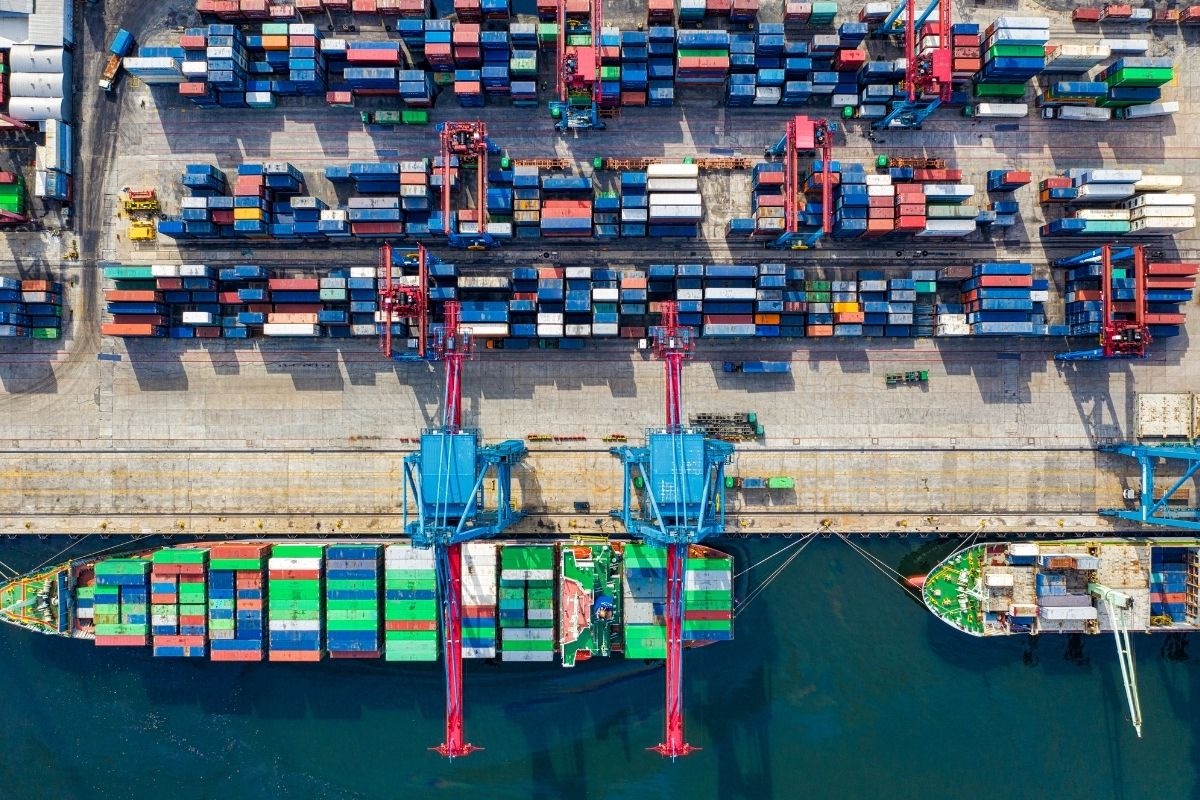 Türkiye komşu ülkelere 11 ayda 25,3 milyar dolarlık ihracat yaptı