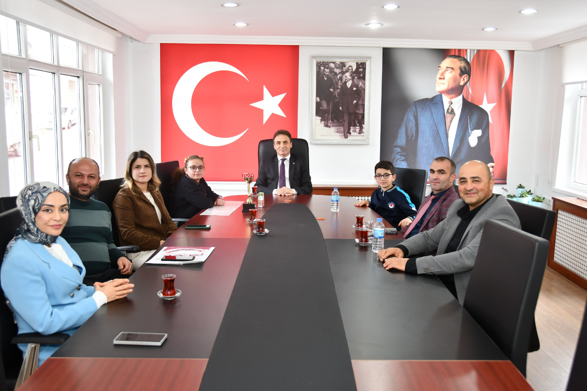 Gümüşhaneli iki öğrenci piyano dalında müzikte dünya derecesi yaptı