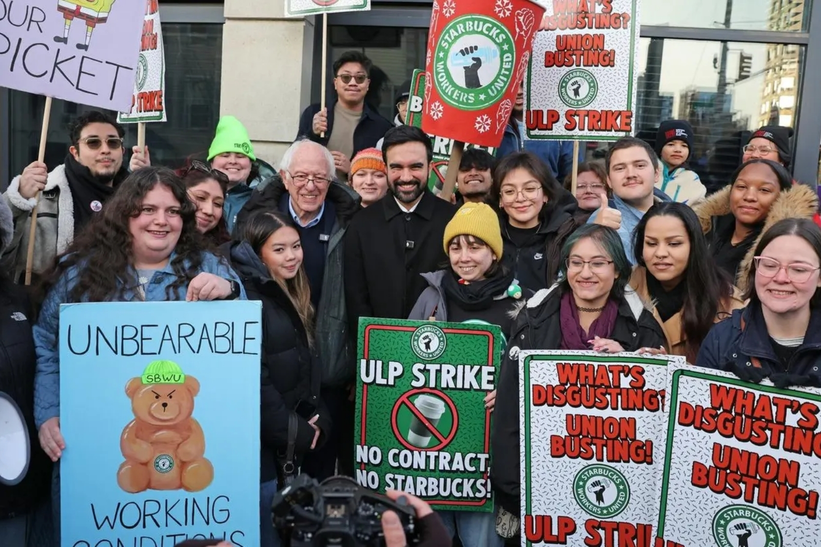 Starbucks grevi ikinci ayına uzarken çıkmaz derinleşiyor