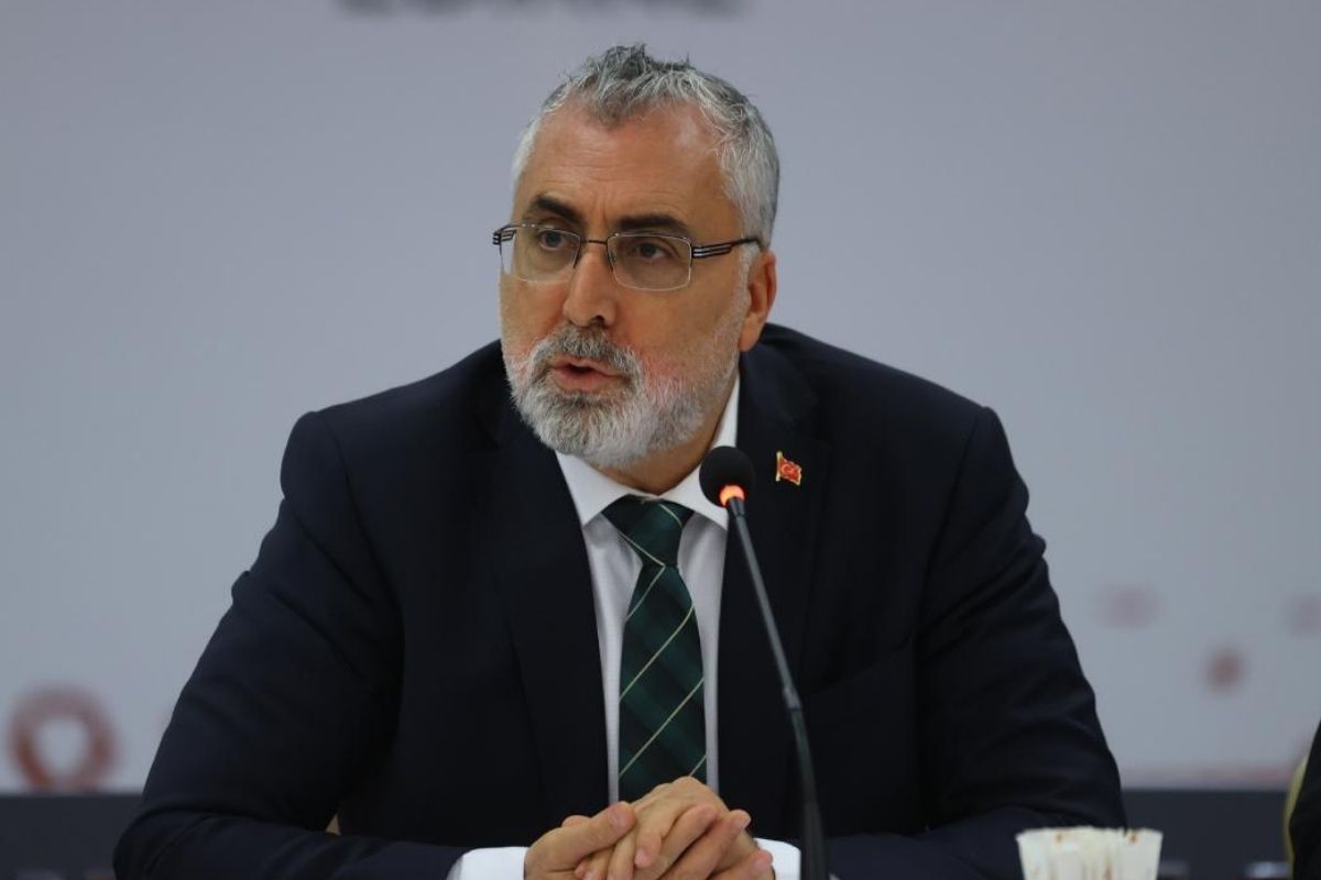 Çalışma Bakanı Işıkhan, Asgari Ücret Tespit Komisyonu sürecine ilişkin açıklama yaptı