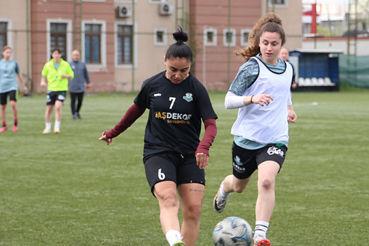 TFF Kadınlar 1'inci Ligi'nde Gölbaşı Spor, maddi yetersizlikten dolayı Sakarya'daki maça gelemedi