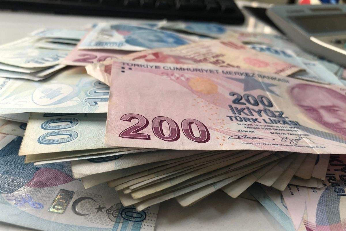 Hazine tahvil ihalesinde 6,7 milyar lira borçlandı