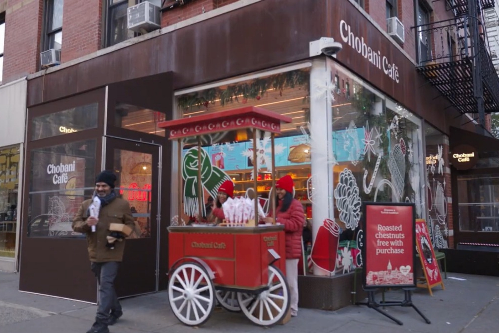 Chobani patronu Hamdi Ulukaya'dan New York Soho'da kestane sürprizi