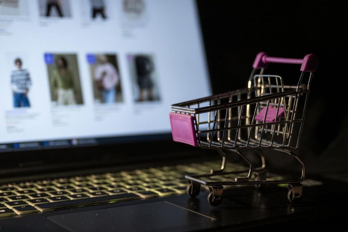 Ticaret Bakanlığı, e-ihracat kapasitesini artırmak için gümrük işlemlerini güncelledi