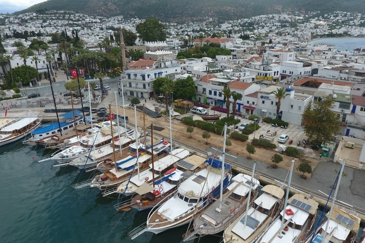 Muğla’da feribot hatları, otoparklar, hangar ve reklam alanları için kiralama ihaleleri açıldı
