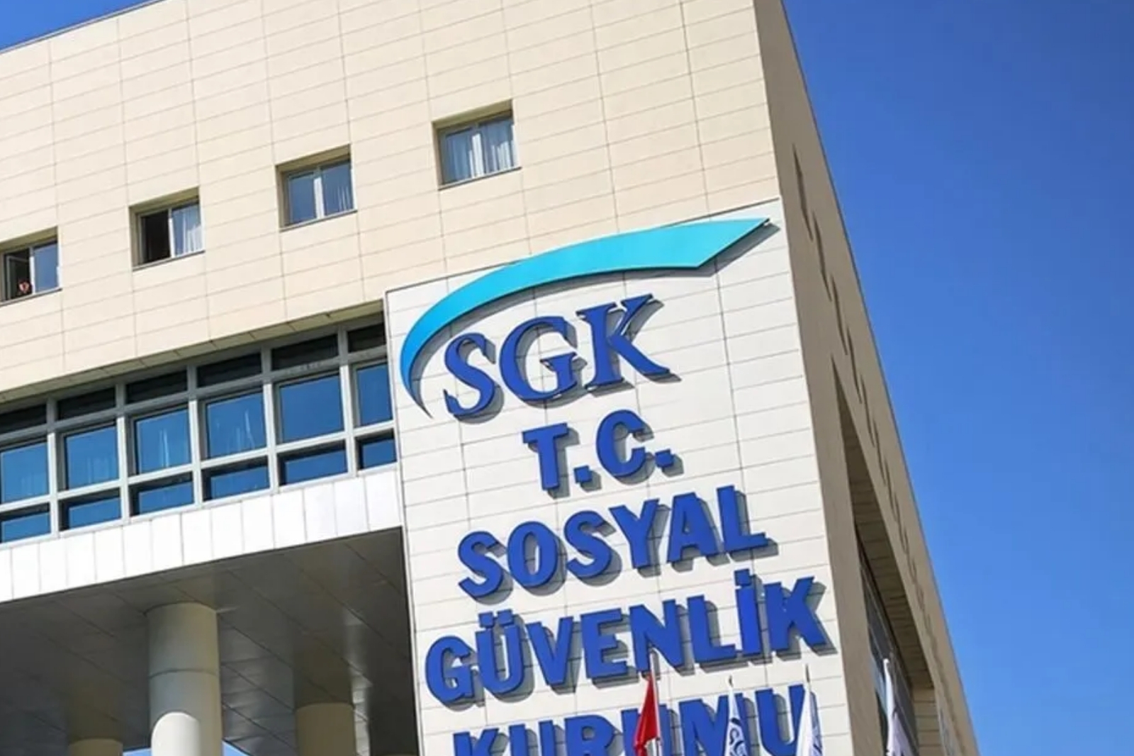Sosyal Güvenlik Kurumu'na 1000 sözleşmeli personel alınacak
