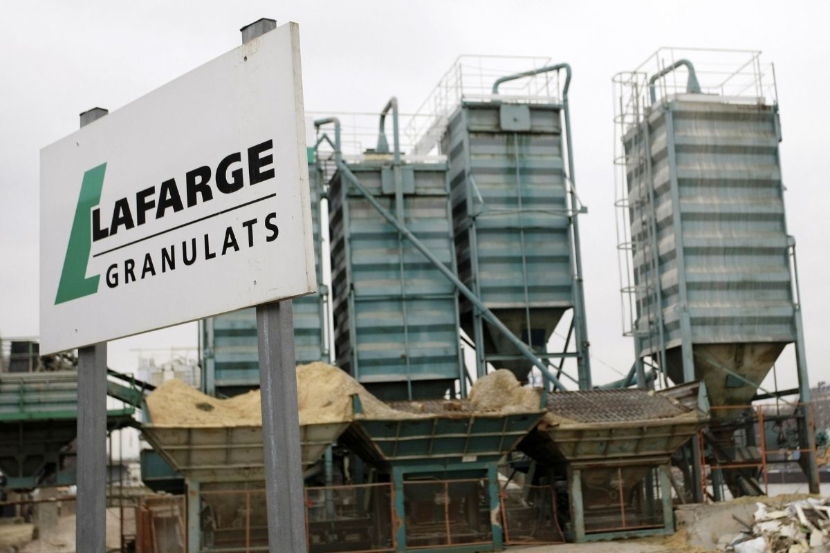 Lafarge'ın terör örgütlerini finanse etmekten yargılandığı davada karar 13 Nisan 2026'da açıklanacak