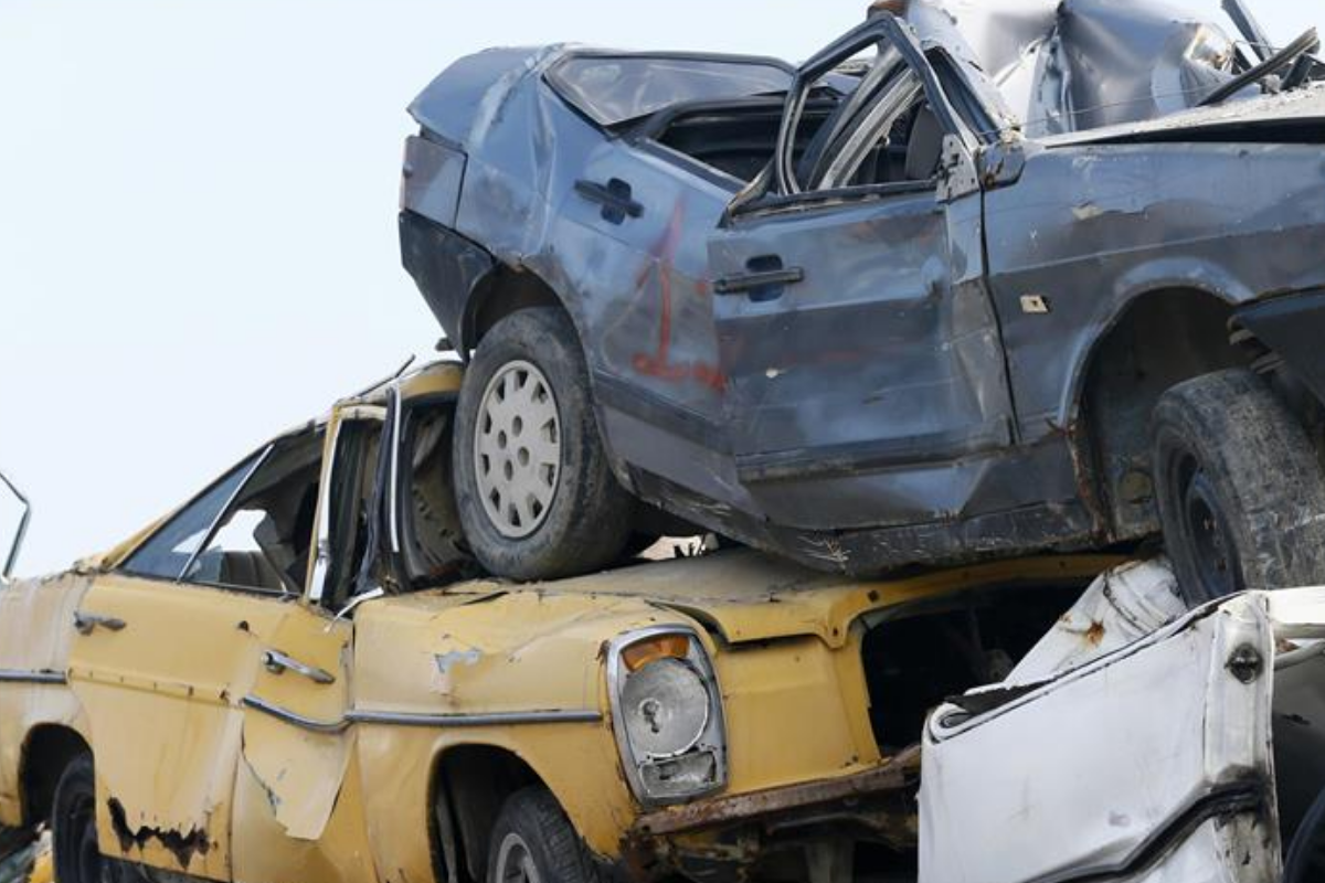Yıllardır gündemden düşmeyen ÖTV yasasından haber var, 25 yaş üstü otomobili olanlara müjde