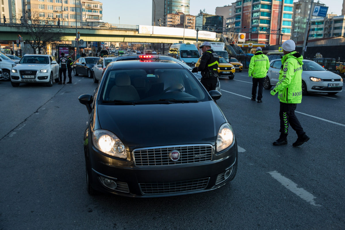 Anayasa Mahkemesi'nden 'usulsüz çakar lamba' kararı