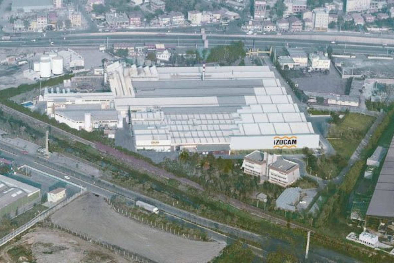 Kapanan 60 yıllık fabrika olan İzocam'dan işçilere tazminat kararı çıktı