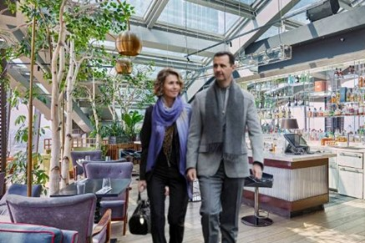 Esad çifti, Moskova'daki Sixty restoranda görüntülendi