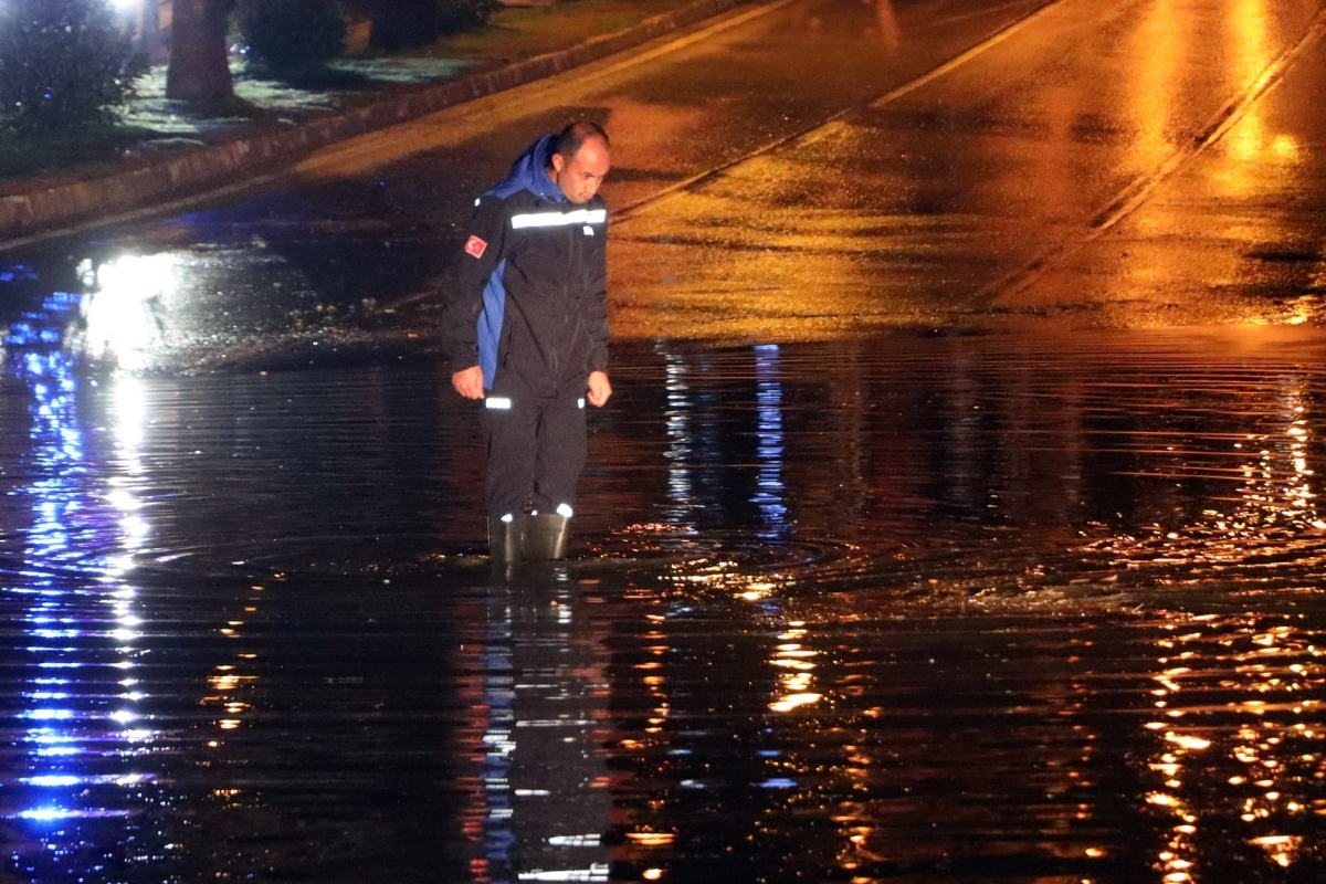 Bodrum'da kuvvetli sağanak ve dolu etkili oldu