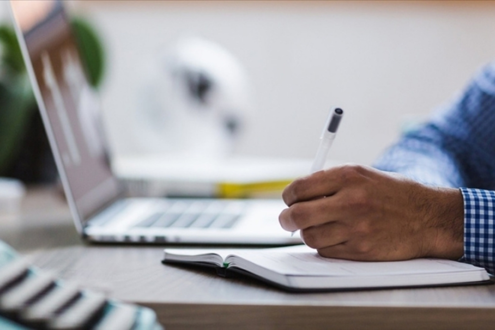 Yüzde 7,5 olarak uygulanan dijital hizmetler vergisi düşürüldü