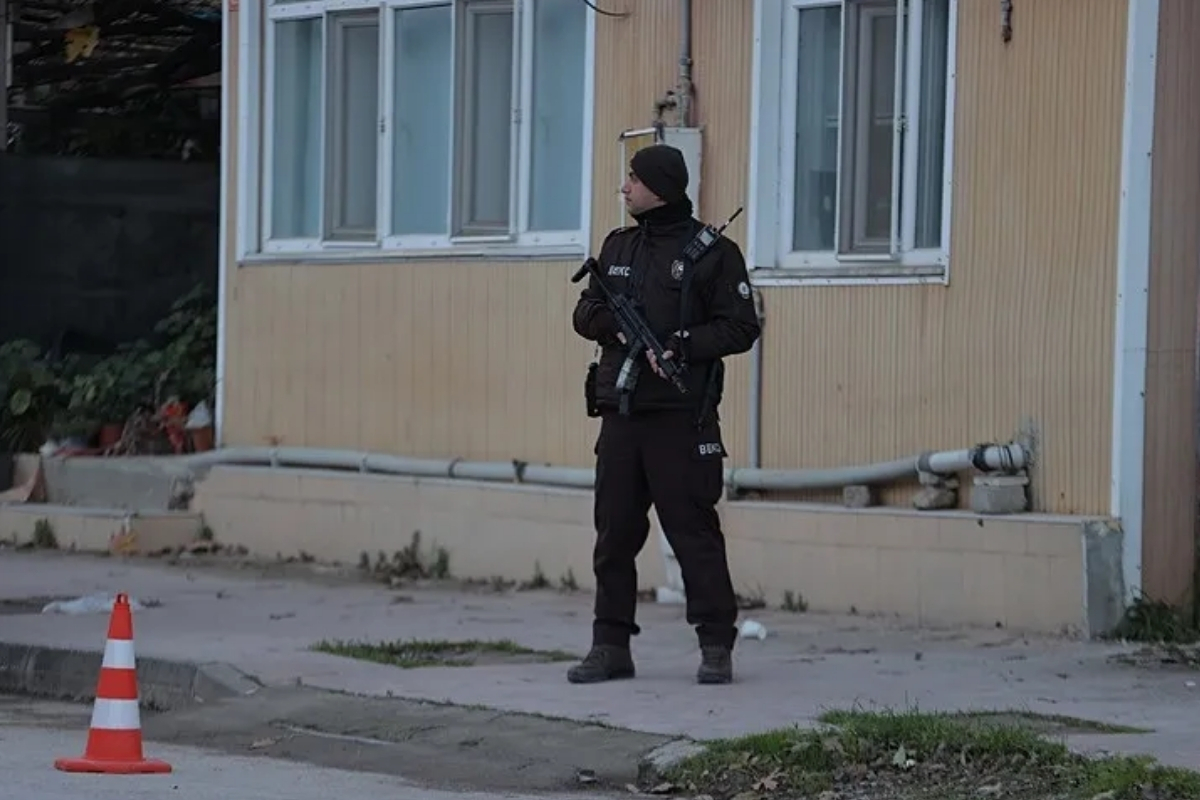 İçişleri Bakanı Ali Yerlikaya, Yalova’daki DEAŞ operasyonunda 6 teröristin ölü ele geçirildiğini açıkladı