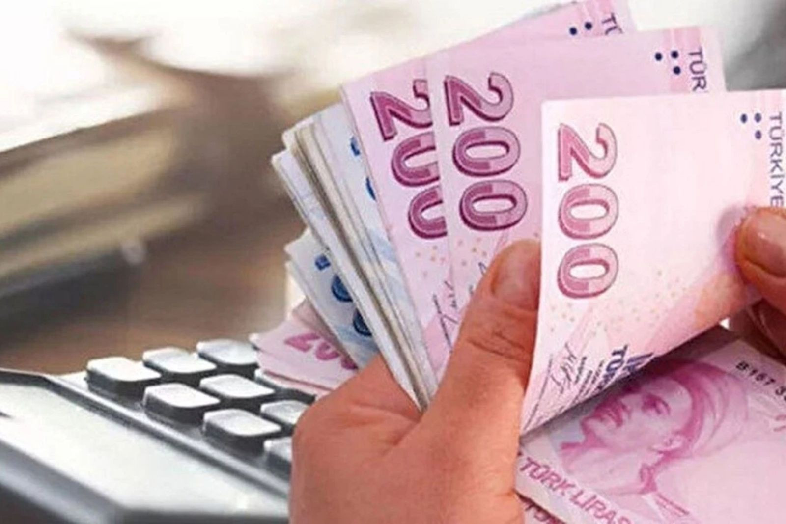 Bloomberg yazdı, Türkiye’de dezenflasyon için vergi artışları sınırlı tutuldu