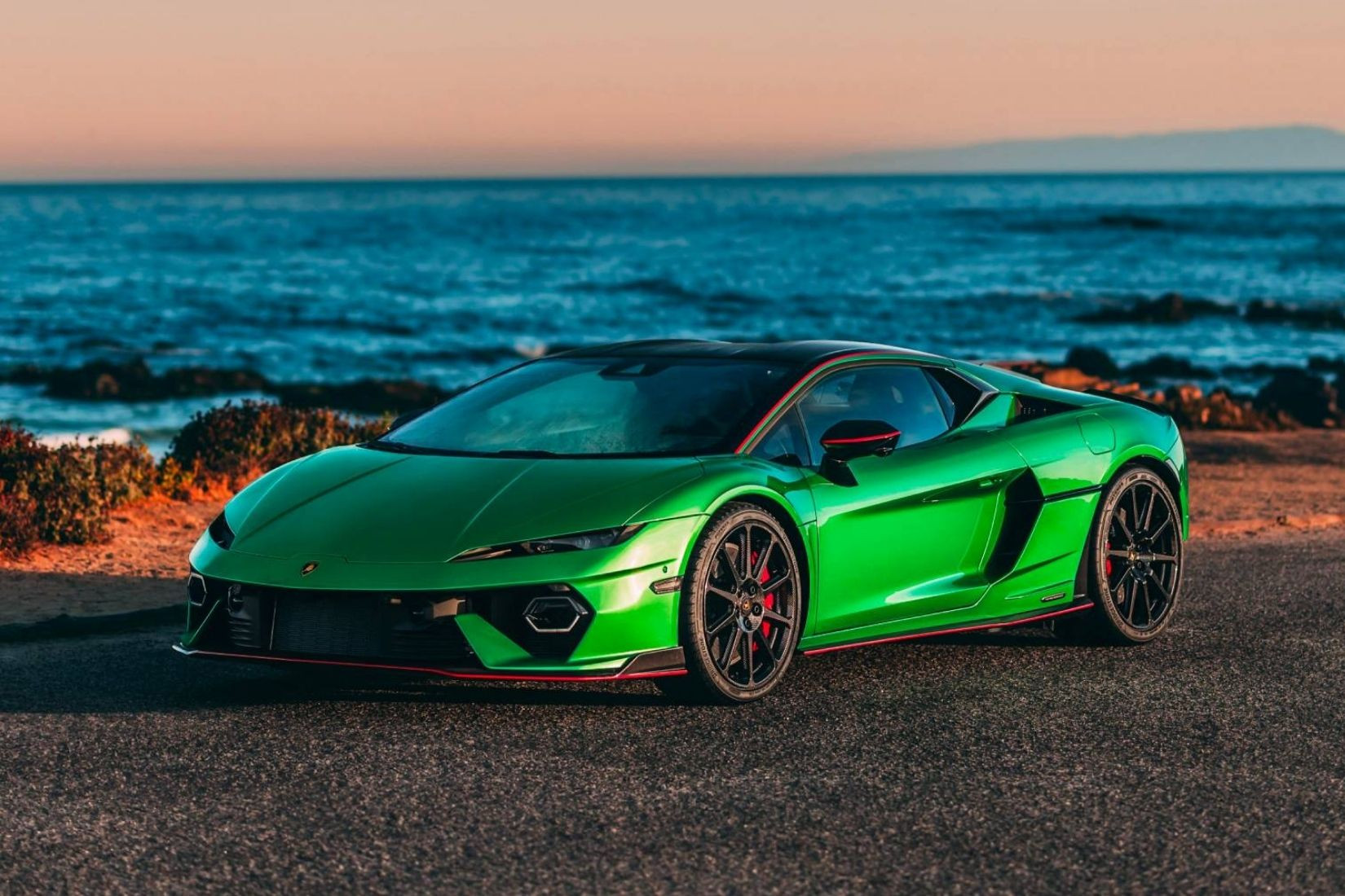 İtalyan lüks spor otomobil üreticisi Lamborghini 2025 yılında araç teslim sayısı ile rekor kırdı