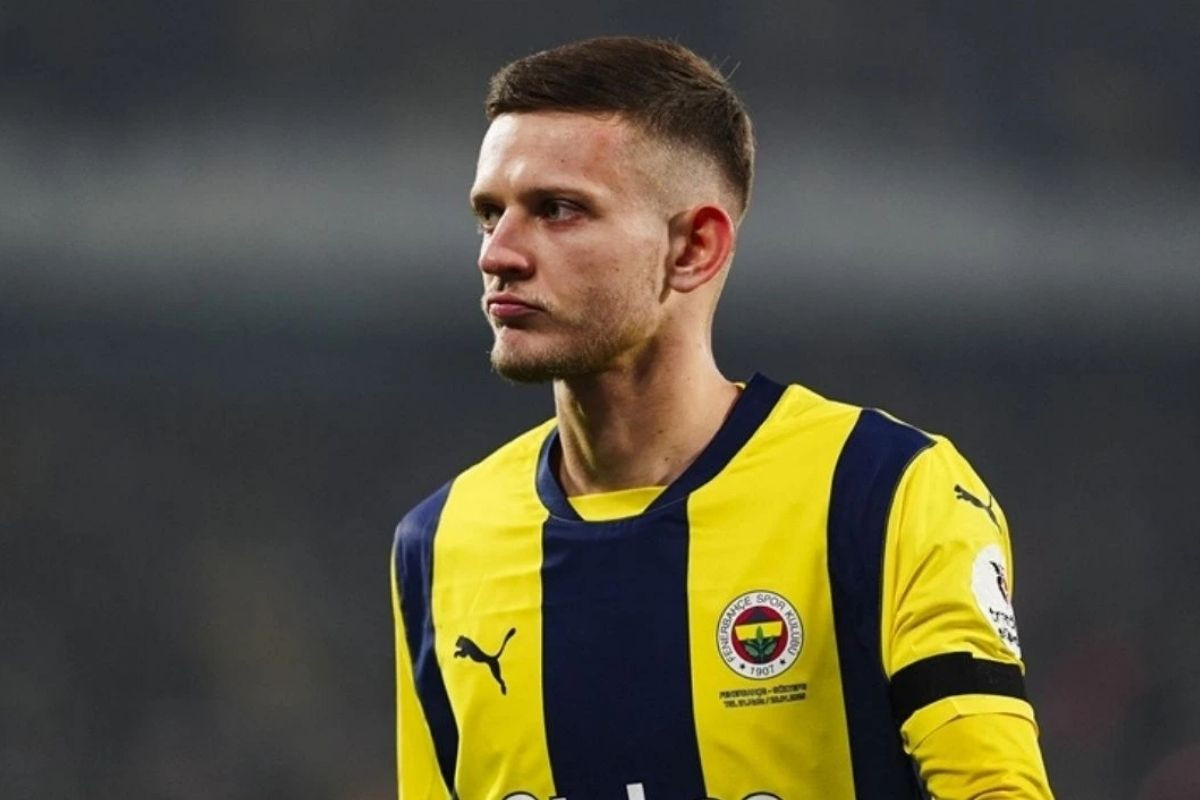Sebastian Szymanski, Fenerbahçe'ye veda etti