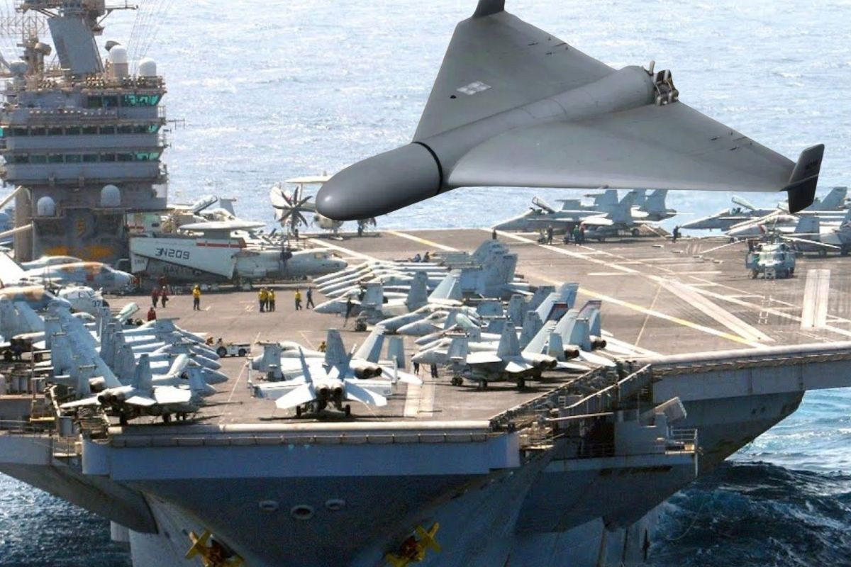 İran'ın Hürmüz Boğazı'nda ABD bayraklı bir tankere müdahale ettiği ileri sürülürken, Umman Denizi'nde ABD F-35'i İran'a ait İHA'yı düşürdü