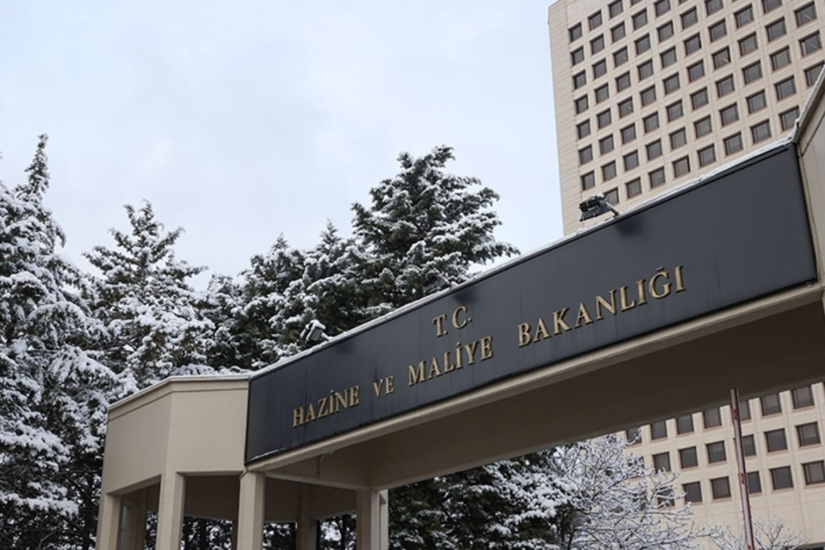 Hazine 1,79 milyar dolarlık talep aldı, 1,37 milyar dolarlık tahvil ihracı yaptı