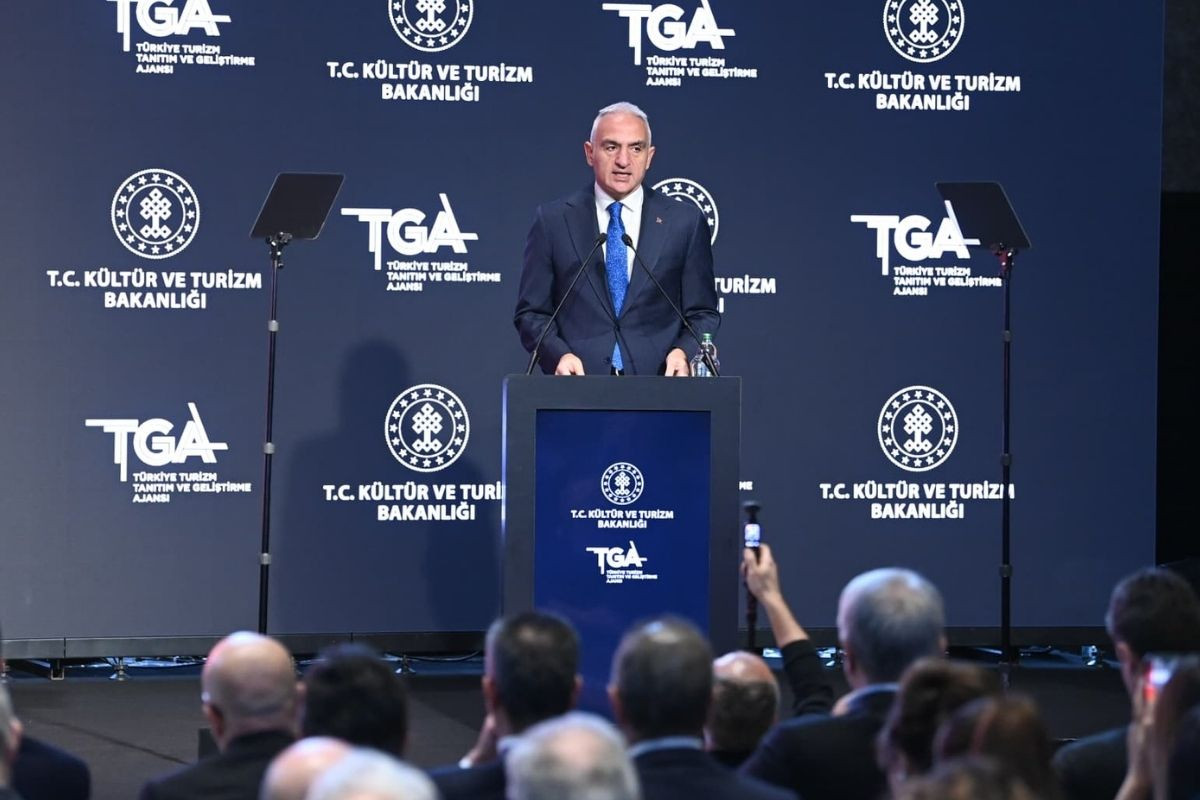 Bakan Ersoy, yurt dışında yayınlanan Türk dizilerine 100 bin dolar destek verileceğini açıkladı