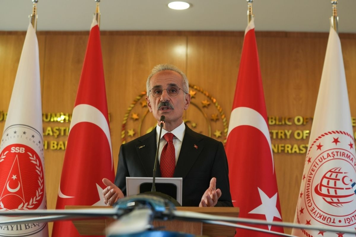 Bakan Uraloğlu, Ramazan Bayramı tatilinde otoyollar ve köprülerin ücretsiz olacağını söyledi