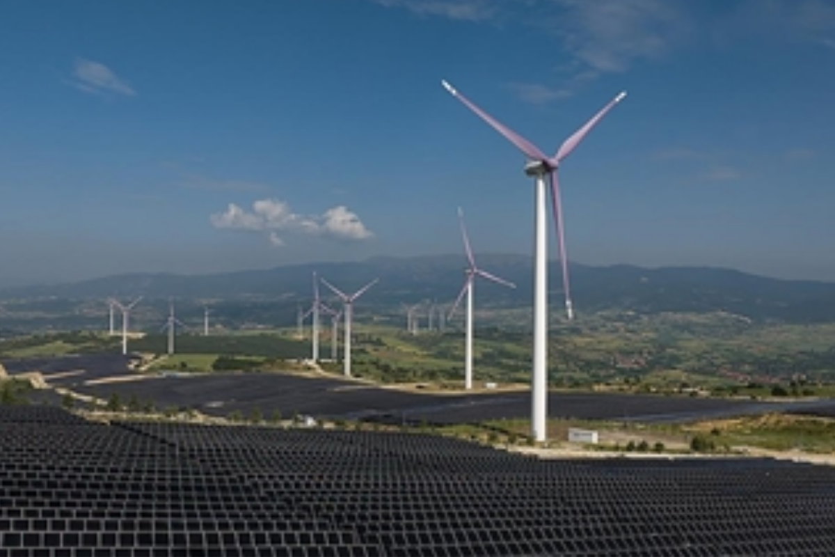 Yenilenebilir enerjide yatırım süresinin yarıya inmesi 2035 hedeflerine giden yolu açıyor