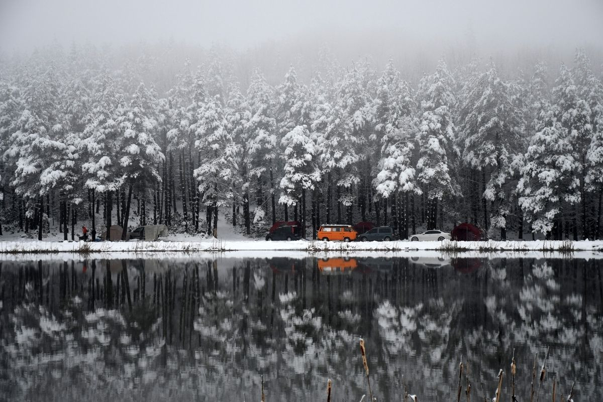 Düzce'deki Topuk Yaylası karla kaplanınca eşsiz manzara oluştu