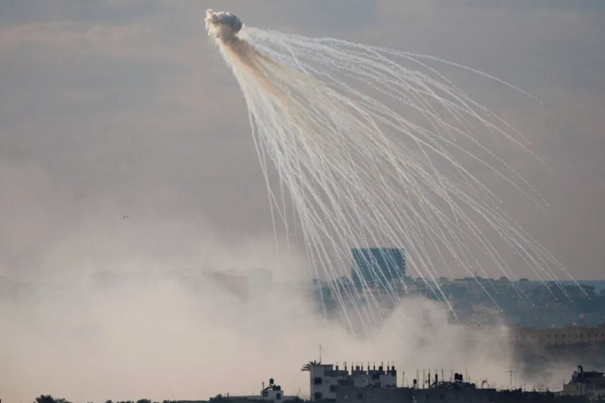 Lübnan, İsrail'i fosfor bombası kullanmakla suçladı