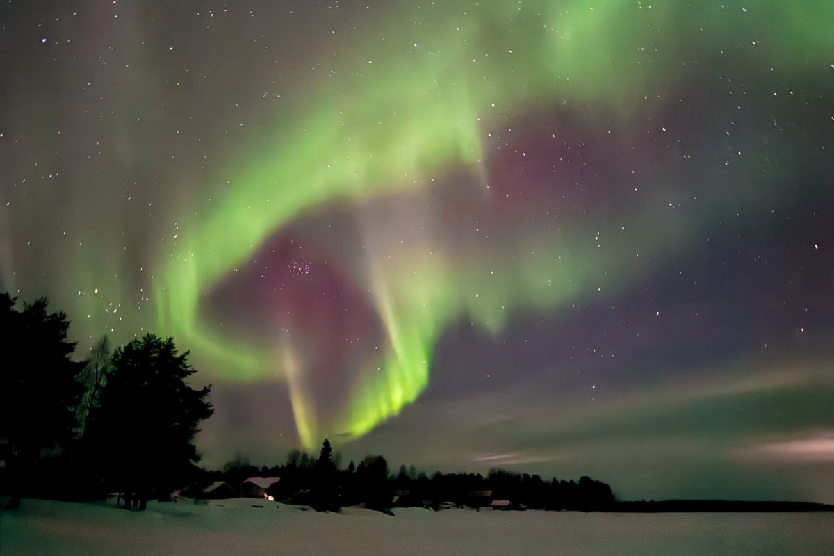 Finlandiya'da kuzey ışıkları birbirinden güzel görüntülere neden oldu