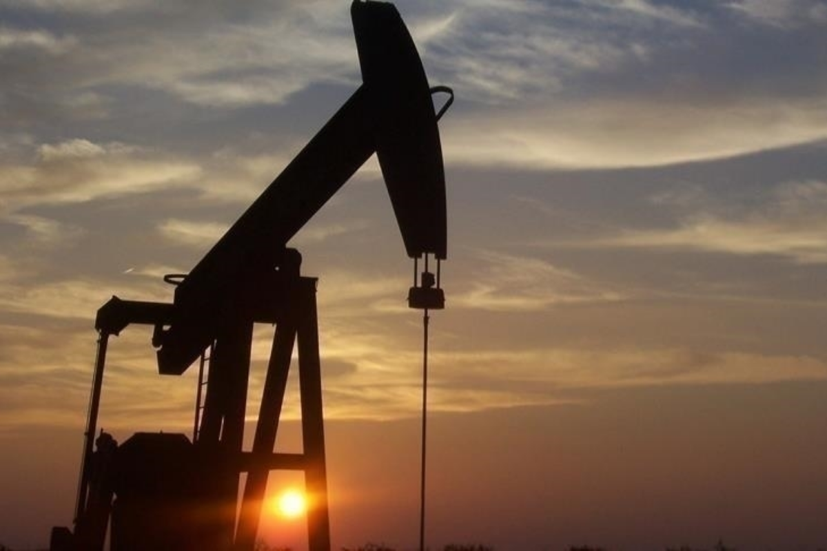 Rus petrolünde indirimin azaldığı, bazı güzergahlarda primli satıldığı açıklandı